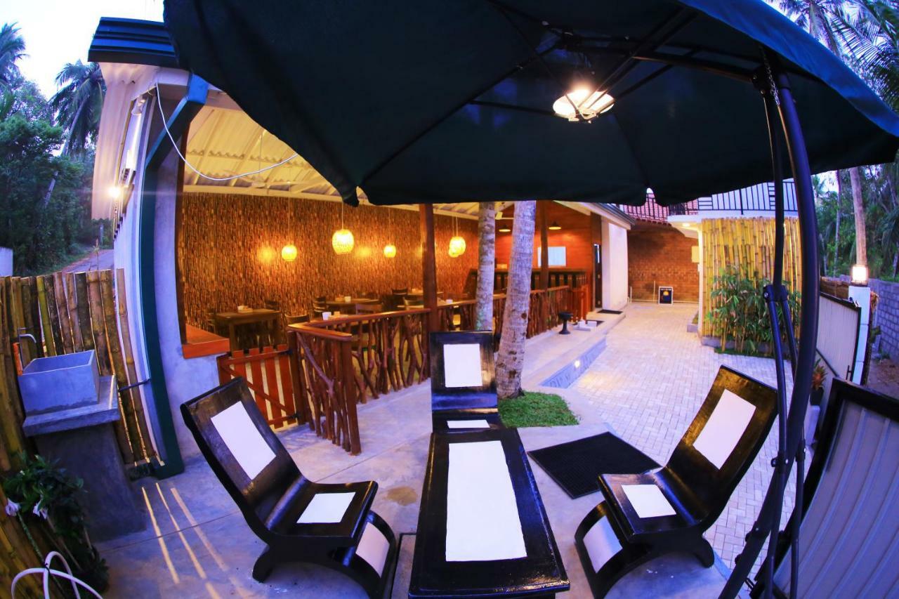Click Hiriketiya Hotel ดิคเวลลา ภายนอก รูปภาพ